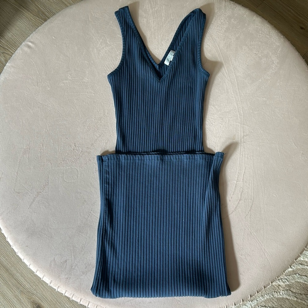 Blue V Neck Ribbed Midi Dress